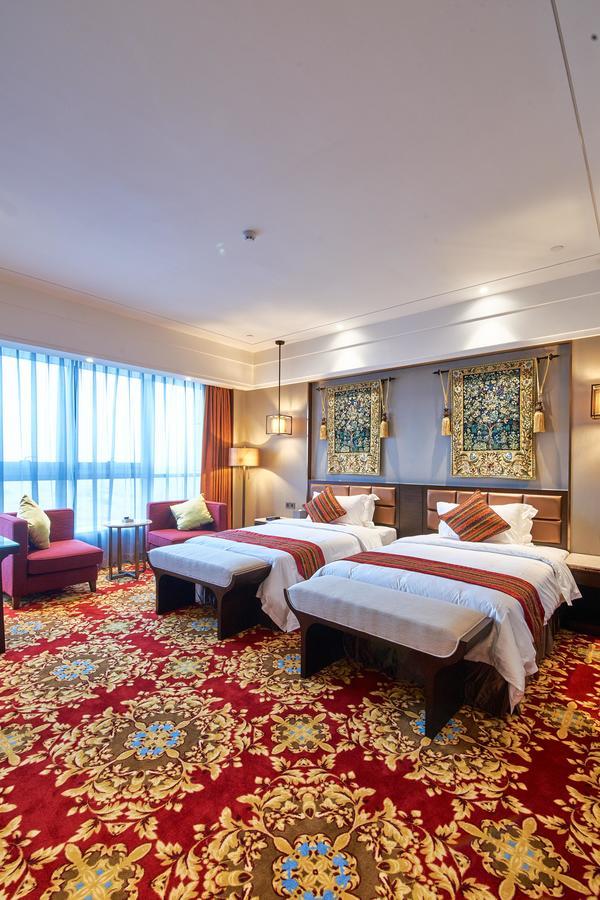 Zhongshan Guzhen Huayu Landmark Hotel Exterior photo