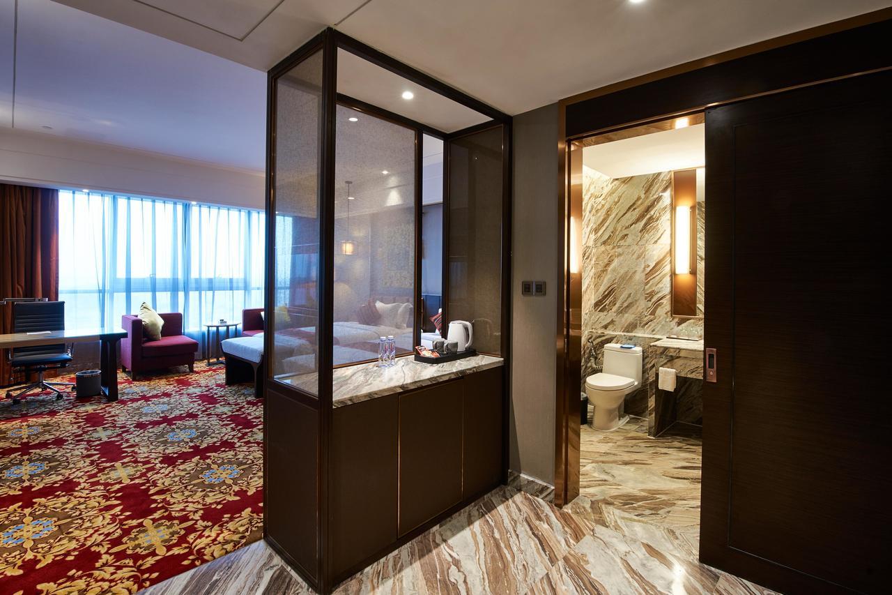 Zhongshan Guzhen Huayu Landmark Hotel Exterior photo